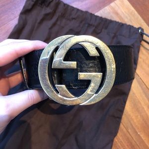 Women’s Gucci Signature black leather belt with gold hardware size 90